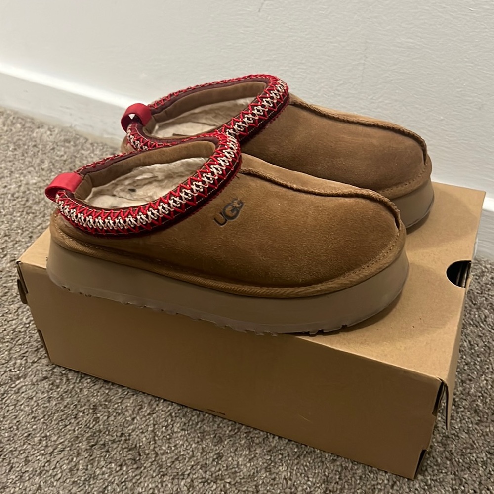 UGG TAZZ
